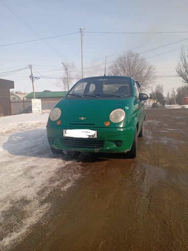 меняю дом на авто: Автомобиль Daewoo Matiz зеленого цвета, компактная модель с