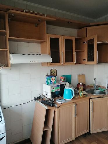 кухоный стол уголок: Кухонный гарнитур, Б/у, цвет - Бежевый, МДФ, Самовывоз — 1