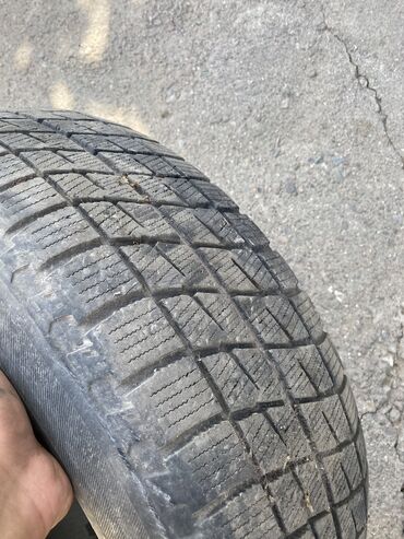 Шины: Шины 215 / 65 / R 17, Всесезонная, Б/у, 1 шт, Легковые, Япония, Bridgestone