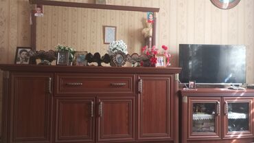 iwlenmiw qapilar: İşlənmiş, Açılan, 4 qapılı Düz dolab, Qorka