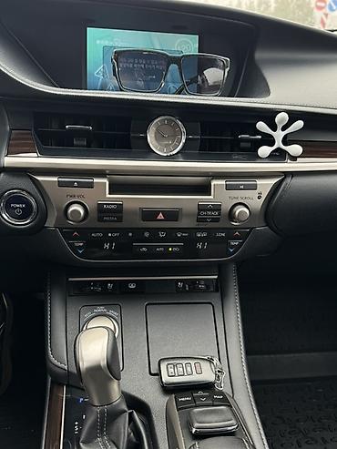 Lexus: Lexus ES: 2015 г., 2.5 л, Гибрид, Седан — 9