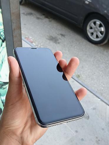 Apple iPhone: IPhone X, Gümüşü, Face ID — 7