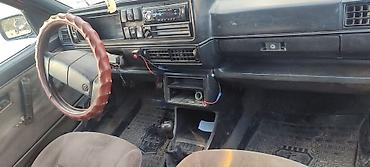 audu a4: Volkswagen Golf: 1991 г., 1.8 л, Механика, Хэтчбэк — 5