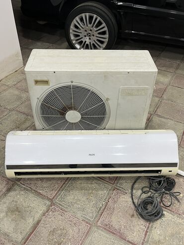 купить кондиционер бу: Kondisioner AUX, İşlənmiş, 70-80 kv. m, Ödənişli quraşdırma