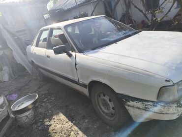 Audi: Audi 80: 1988 г., Седан — 3