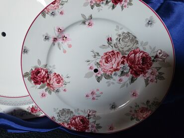 Kuhinjski setovi: Nov porcelanski vintaz,etazer. Porcelanski etazer,sve na njemu odsjaj — 11