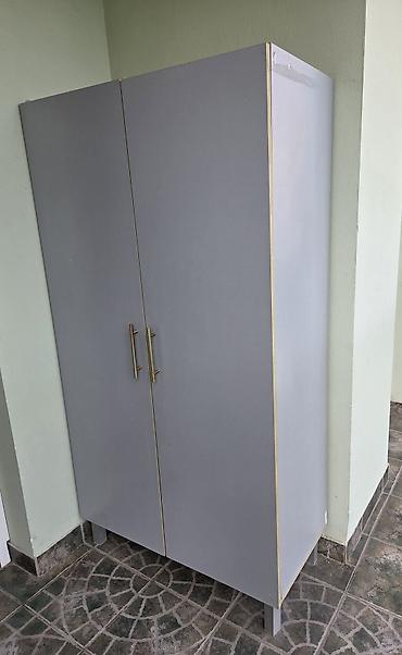 Ormari: 2 Siva dvokrilna ormana sa policama - Materijal: pločasti materijal — 5