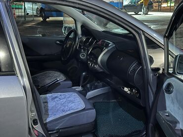 Honda: Honda Jazz: 2005 г., 1.4 л, Вариатор, Бензин, Хэтчбэк — 5