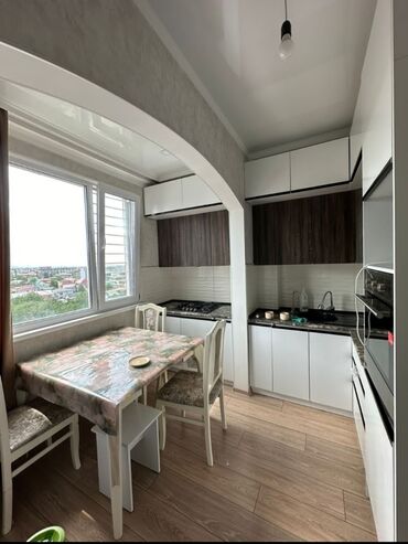 Продажа домов: 3 комнаты, 82 м², 106 серия улучшенная, 9 этаж, Евроремонт