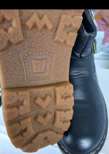 Tuflilər: Tuflilər, Ölçü: 36, rəng - Qara, Yeni — 15