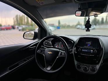 аренда шевралет спарк: Chevrolet Spark: 2017 г., 1 л, Вариатор, Бензин, Хэтчбэк — 6