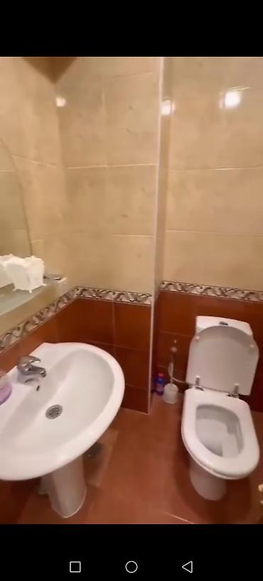 İnşaatçılar metrosu yaxınlığında (metroya 4-5 deyqa piyada)5/3