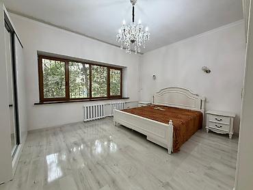 For rent 3 bedroom apartment for rent in a golden square. Toktogul