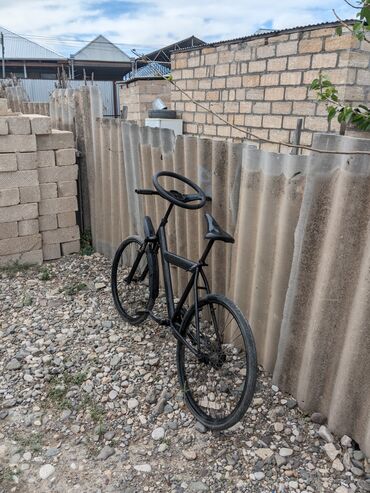 трехколесный велосипед для взрослых: Unikal özəllikli velosiped – sükan əvəzinə dairəvi avtomobil tipli