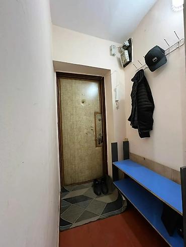хрущева: 1 комната, 30 м², 2 этаж — 3