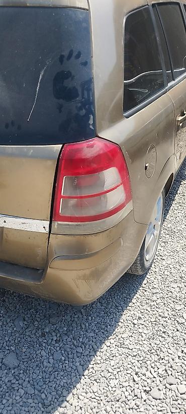 е 303 302: Opel Zafira: 2014 г., 1.8 л, Механика, Бензин, Минивэн — 1
