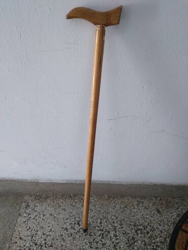 Drveni stap duzina 87 cm.polovan ostecena guma