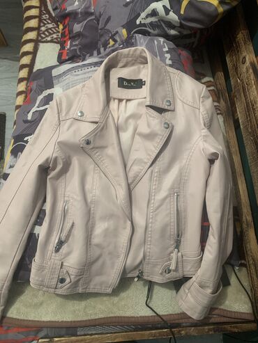 Кожаные куртки: Кожаная куртка, Косуха, Эко кожа, Приталенная модель, M (EU 38)