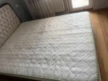 Matraslar: Taxt satılır 150 manata.Ölçü 160/200.Ünvan 20 yanvar.Ayla91