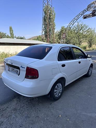 м рул: Daewoo Kalos: 2004 г., 1.2 л, Кол менен иштөөчү, Бензин, Седан — 3