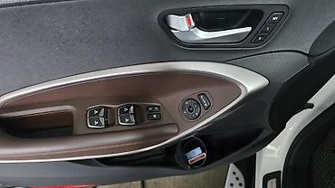 Hyundai: Hyundai Santa Fe: 2017 г., 2.2 л, Автомат, Дизель, Кроссовер — 24