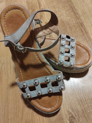 olang cizme za sneg: Sandals, 37