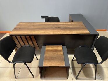 VAZ (LADA): Ofis mebel dəsti – rəhbər masası, köməkçi “T” tumbalı yan masa, qonaq