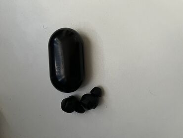 Динамики и колонки: Б/у Беспроводные (Bluetooth) Наушники, Samsung, цвет - Черный