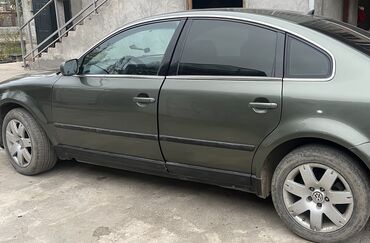 Volkswagen: Volkswagen Passat: 2003 г., 2.3 л, Автомат, Бензин, Седан