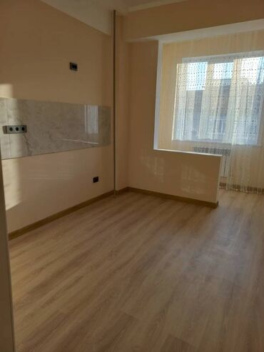 дом в районе пишпек: 1 бөлмө, 40 кв. м, Элитка, 9 кабат, Евроремонт