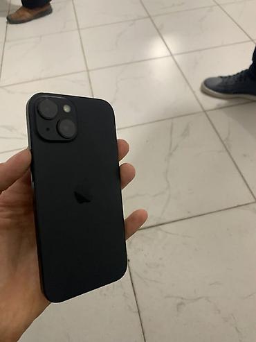 Уюлдук телефондор жана аксессуарлар: IPhone 15 черный
256гб
АКБ 79 родной 
не вскрывался 
цену пишите — 2