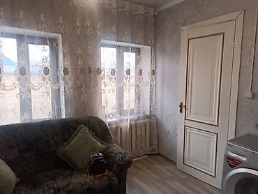 Продажа коттеджей и домов: Срочно, продаю дом в Новопавловке Ленинский район Бишкека. Дом 1980 — 9