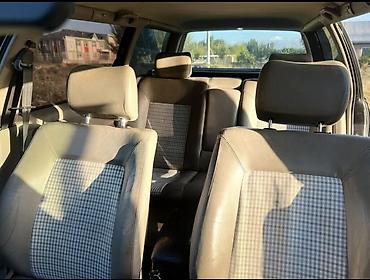 Унаа: Volkswagen Passat Variant: 1995 г., 1.8 л, Кол менен иштөөчү, Бензин, Универсал — 4