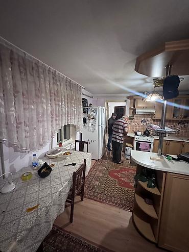 Долгосрочная аренда домов: 200 м², 6 комнат — 6