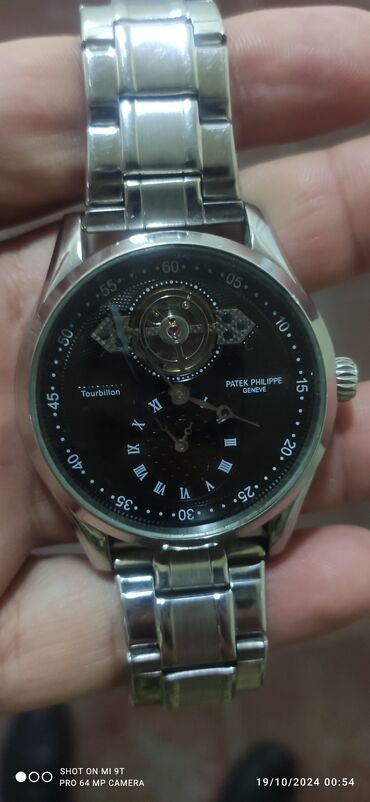 hublot 582 888 qiymeti: Orijinal Patek.
Rusiyadan Alinib.
Əlimyandi Satılır.
Qiyməti Sondur