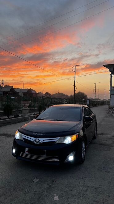 обмен на авто с доплатой: Toyota Camry: 2012 г., 2.5 л, Гибрид, Седан