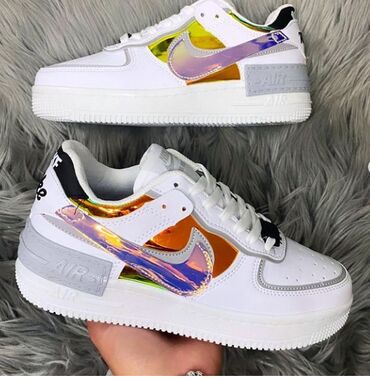 Patike: Nike air force patike

Novo
Brojevi 36 do 40

fb Moja Kupovina 1 — 10
