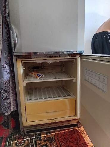 fridge: Однокамерный холодильник с морозильным отсеком - Компактный формат — 1