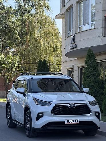 toyota hailender: Toyota Highlander: 2022 г., 2.5 л, Автомат, Гибрид, Кроссовер — 2