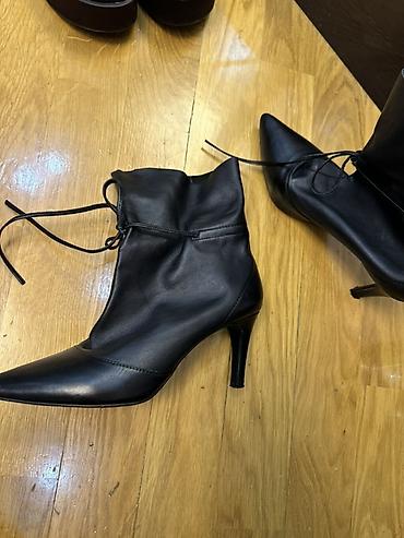 Botinka və botilyonlar: Qadın üçün dabanlı qış botları – 3 model - Model 1: Şabalıd rəngli — 3