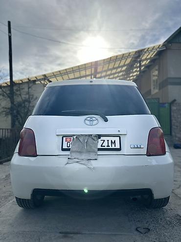 ist 2003: Toyota Ist: 2003 г., 1.5 л, Автомат, Бензин, Хэтчбэк — 3