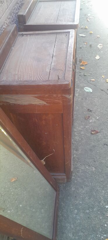 Stilske komode: Drvene noćne ormariće – starinski model - Materijal: puno drvo (hrast — 4