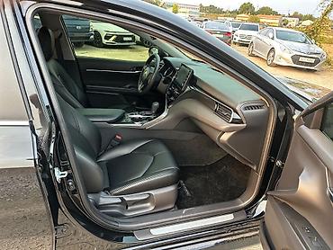 тайота в: Toyota Camry: 2021 г., Автомат, Гибрид, Седан — 10