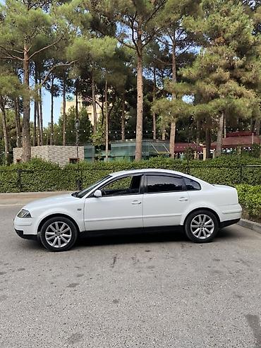 hot wheels f1: Volkswagen Passat: 2 l | 2001 il Sedan — 4