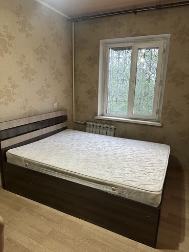 офисное кресло бу купить: Двуспальная кровать, Б/у, С матрасом, длина - 200 см