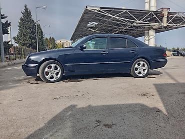 quba teker: Mercedes-Benz E-Class (W210) sedan - Kuzov: 4 qapılı sedan, tünd mavi — 3