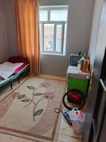 Həyət evləri və villaların satışı: 4 otaqlı, 100 kv. m, Kredit yoxdur, Orta təmir — 10