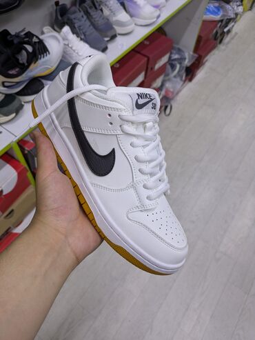 Кроссовки и спортивная обувь: Мужские кроссовки, 40, Nike, Новый, цвет - Белый, Самовывоз, Платная доставка