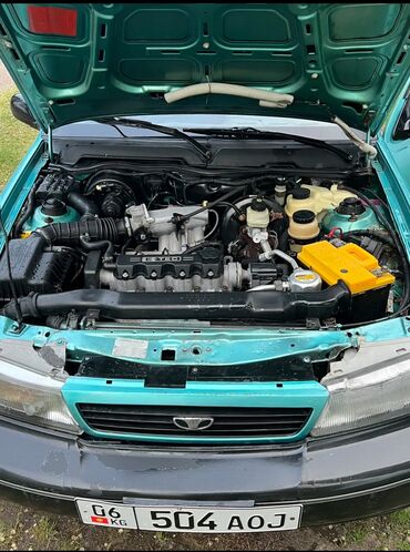 лобовое стекло на матиз: Daewoo Nexia: 1999 г., 1.5 л, Механика, Бензин, Седан