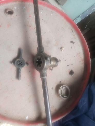 nerj su çəni: Məhsul: Boru və bolt üçün əl saplama (lerka) dəsti Təsvir: - Uzun — 1